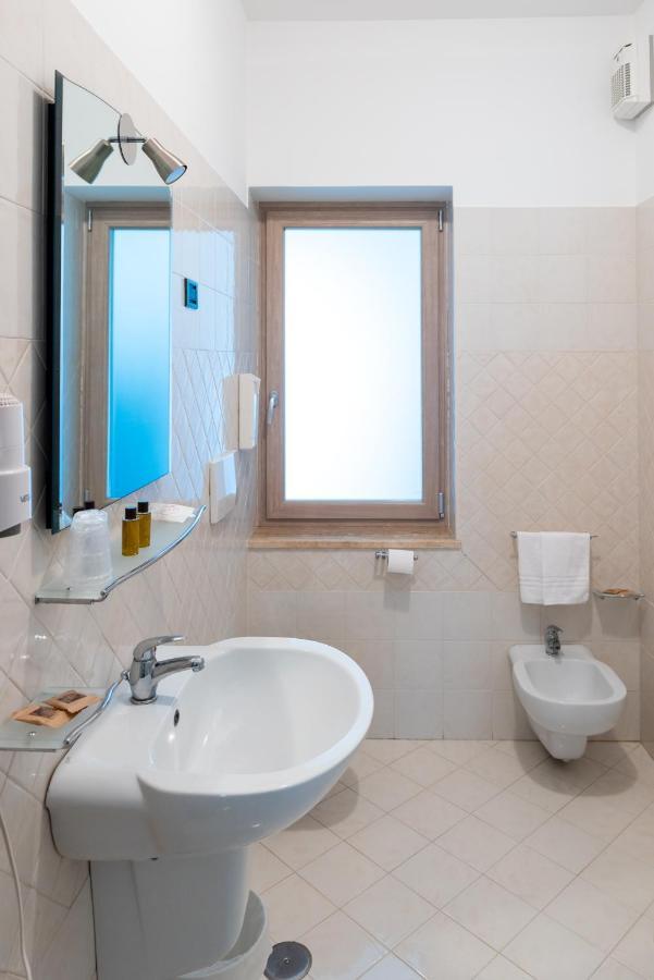 Hotel Villa Maria Crispiano Екстериор снимка