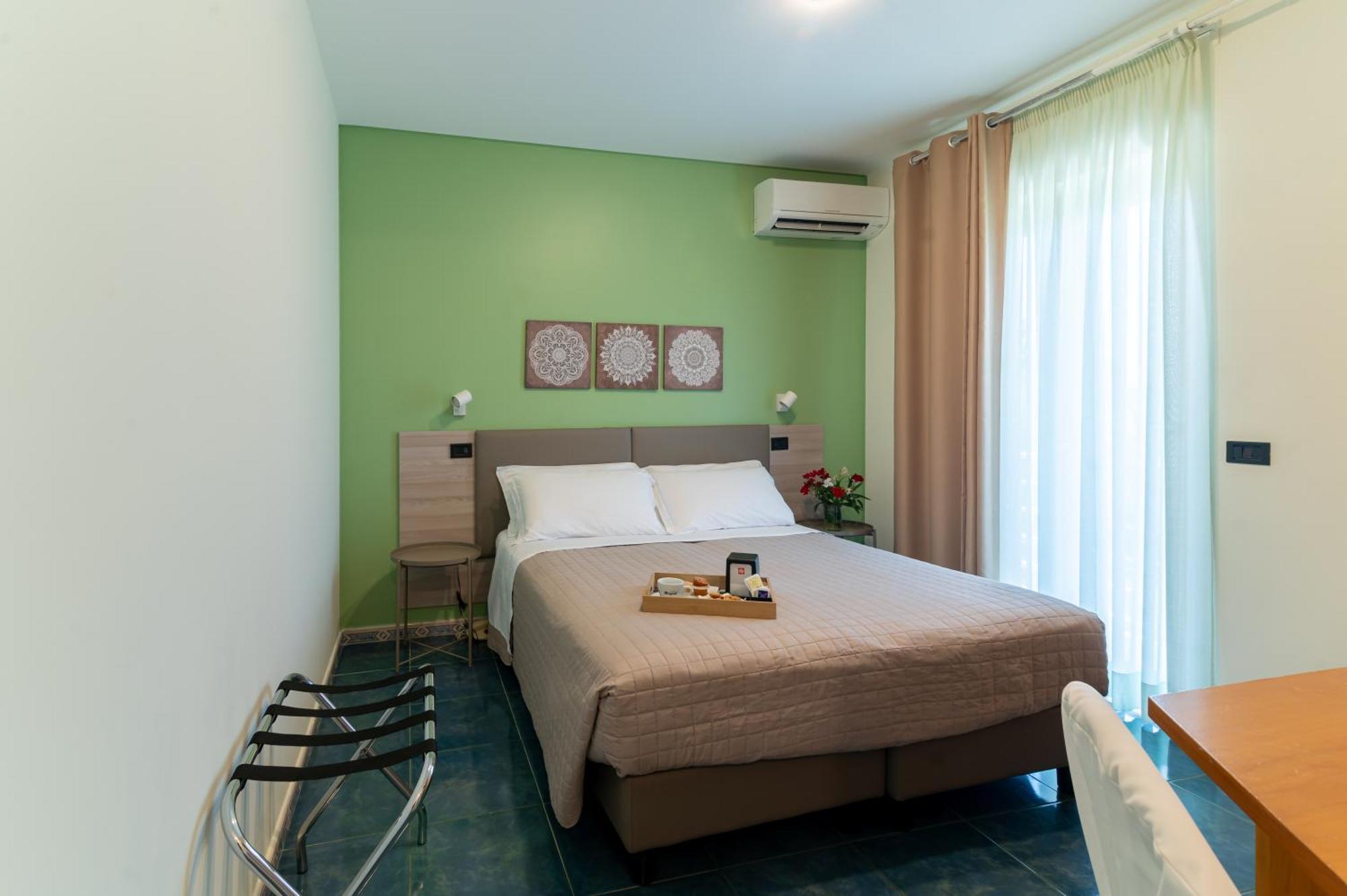 Hotel Villa Maria Crispiano Екстериор снимка